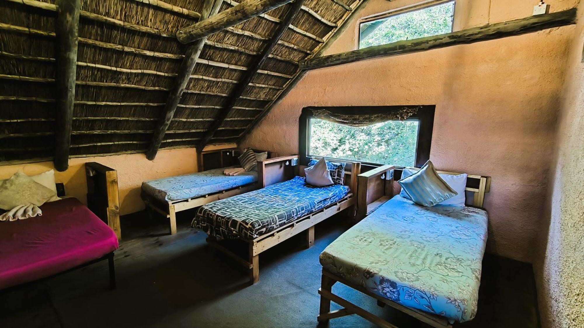 Elephant Trail Guesthouse And Backpackers Касане Екстер'єр фото